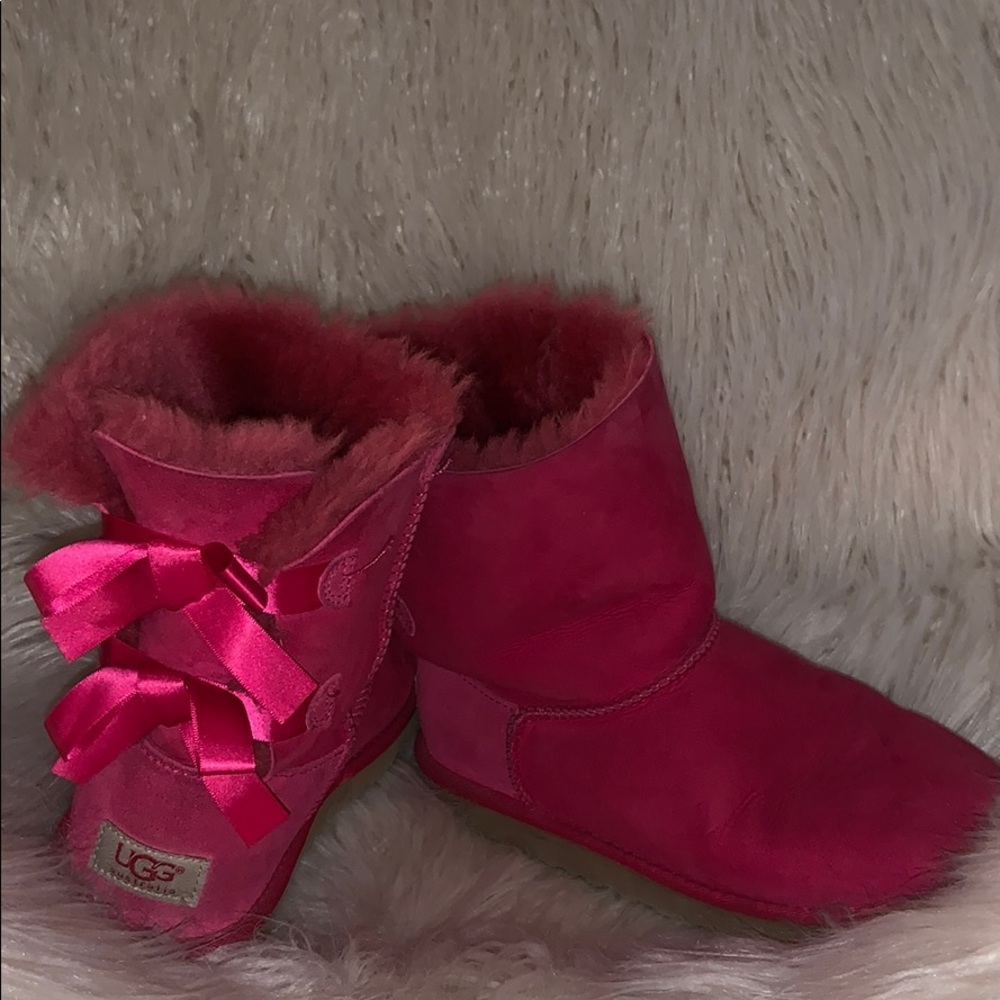 Bailey Bow Uggs- PINK